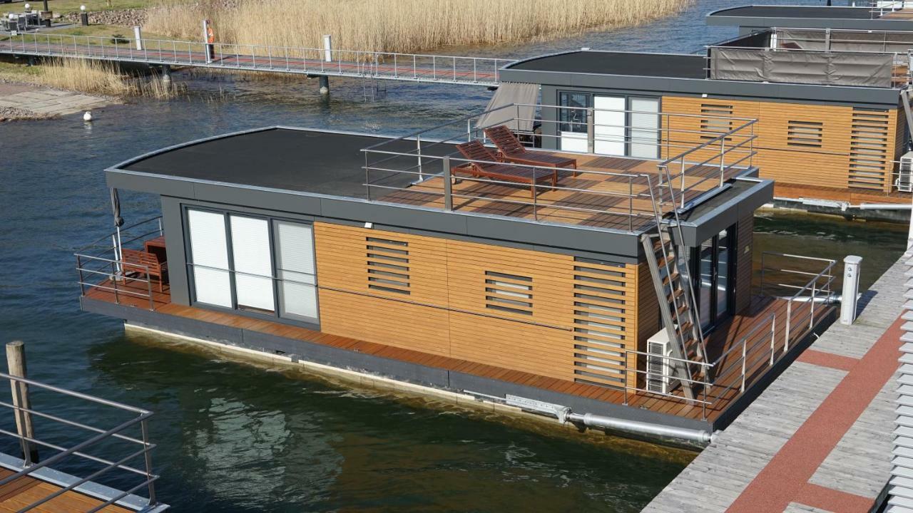 ホテル Hausboot Harmonie ビッターフェルト＝ヴォルフェン エクステリア 写真